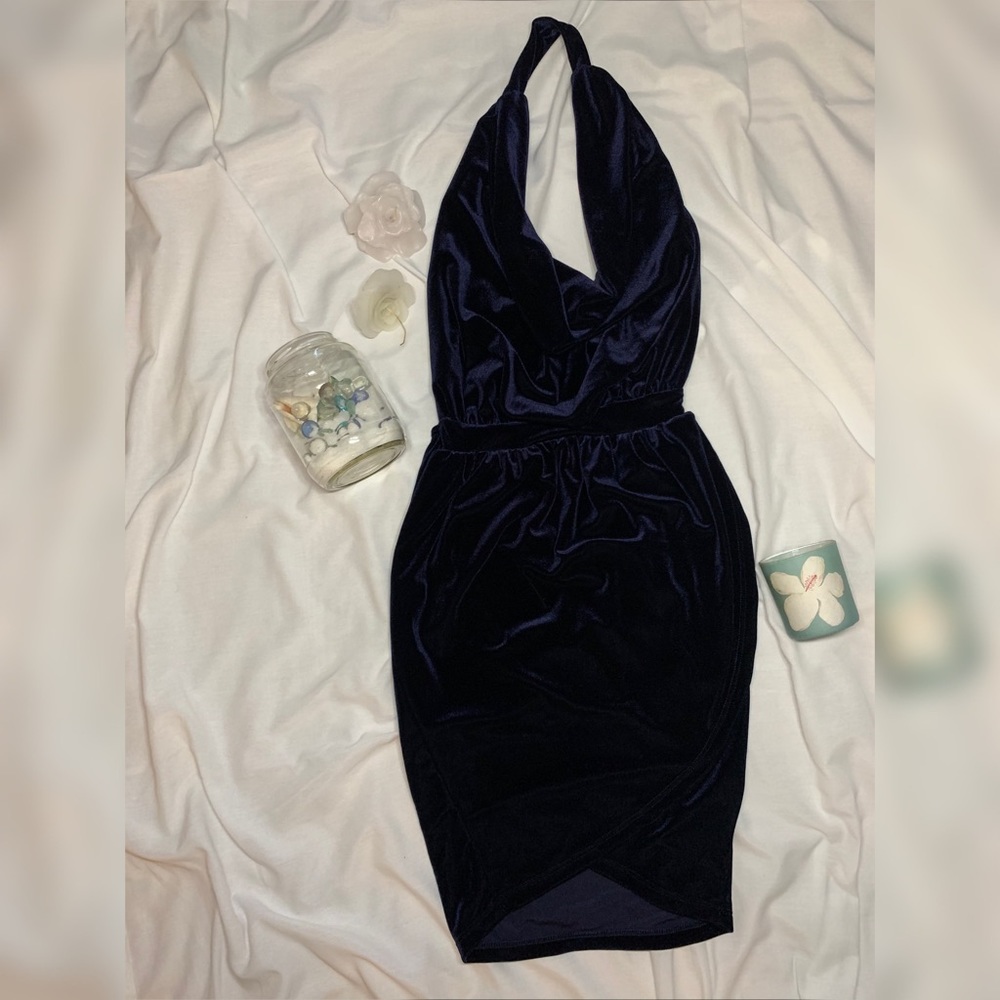 DEAR ALICE, BACKLESS VELVET DRESS
